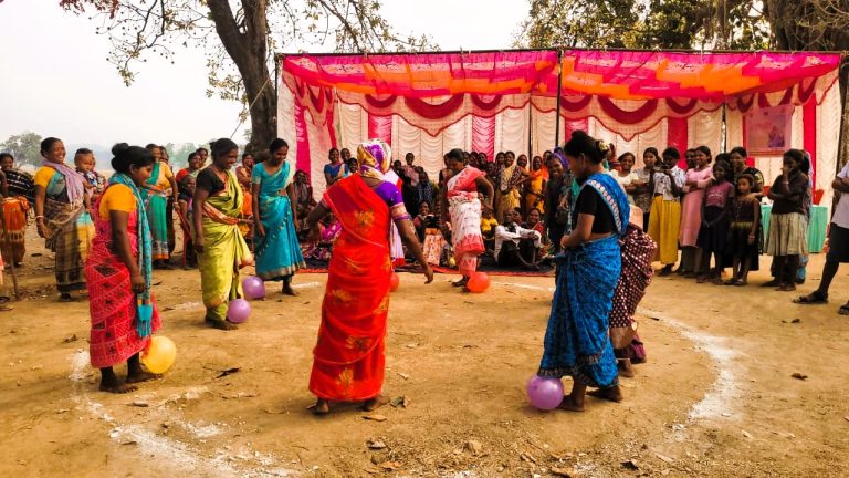 महिला दिवस पर महिलाओं ने किया अधिकार, स्वास्थ्य और पोषण पर संवाद